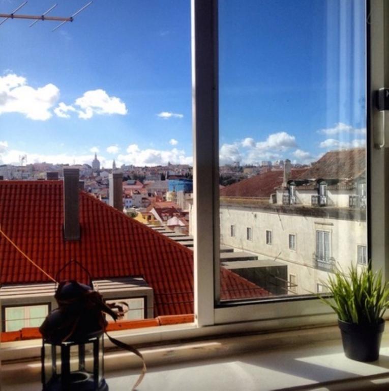 Locals & Hostel Lissabon
